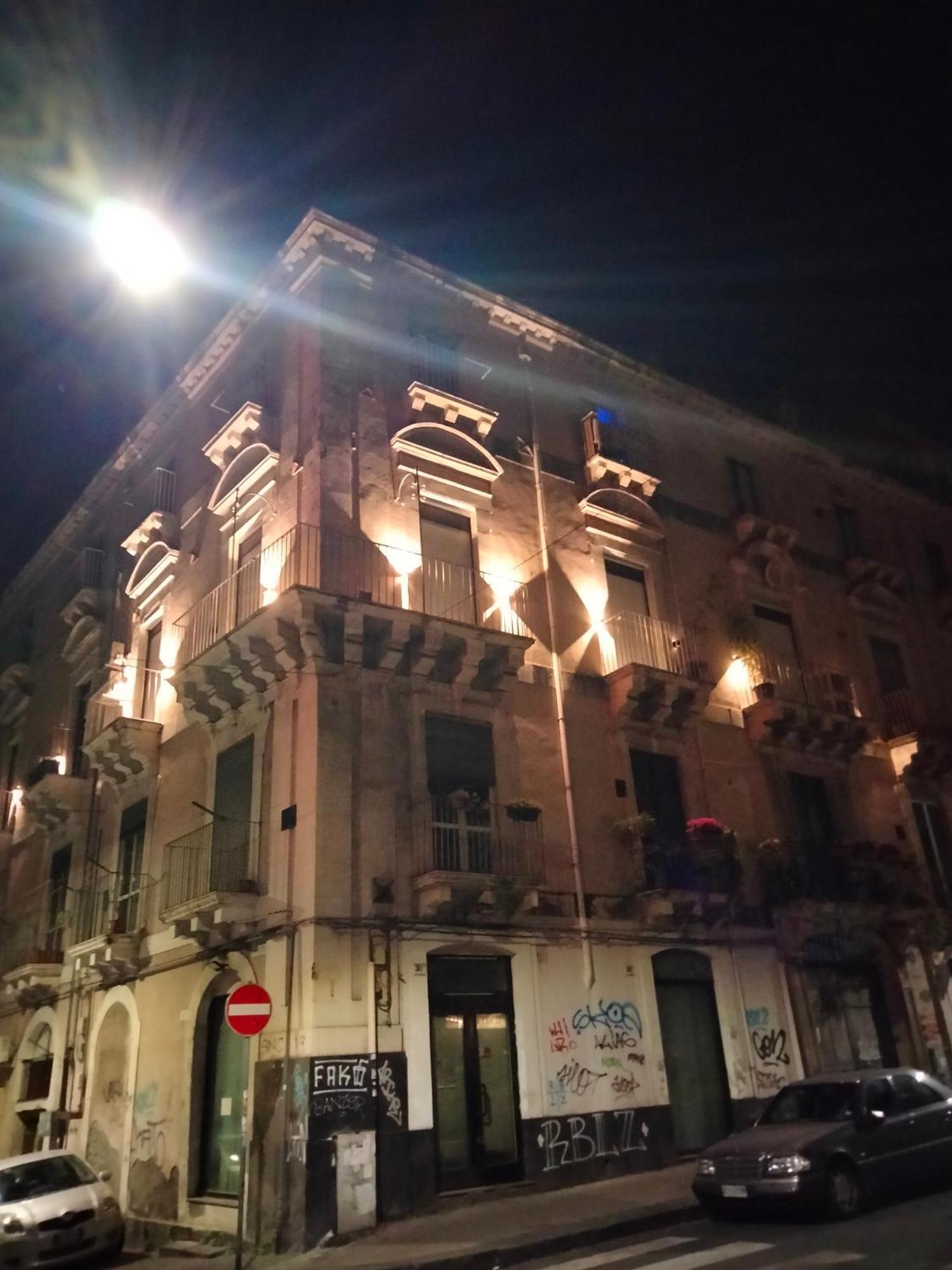 Etna Timeo Central Apartment In Baroque Building كاتانيا المظهر الخارجي الصورة