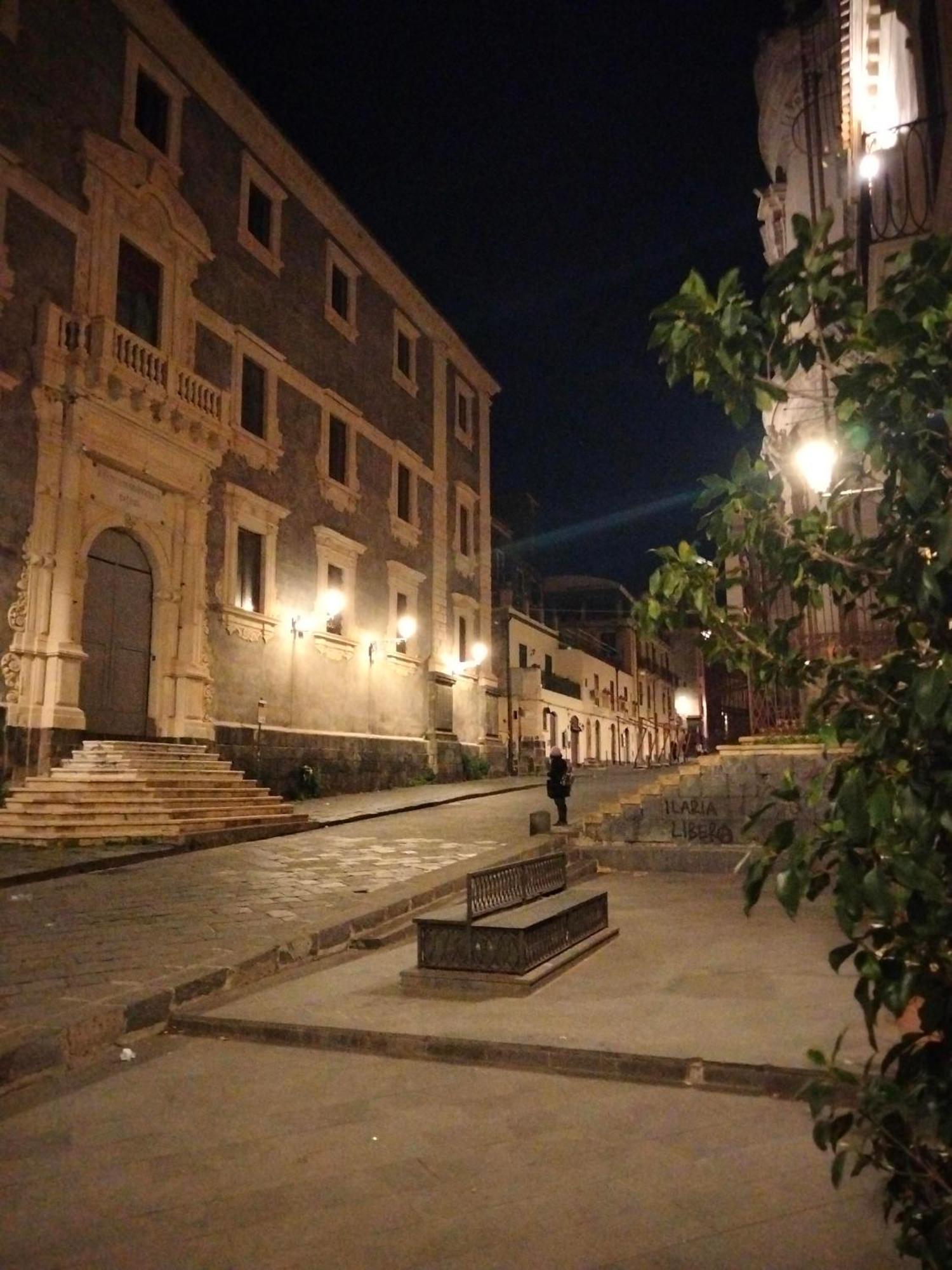 Etna Timeo Central Apartment In Baroque Building كاتانيا المظهر الخارجي الصورة