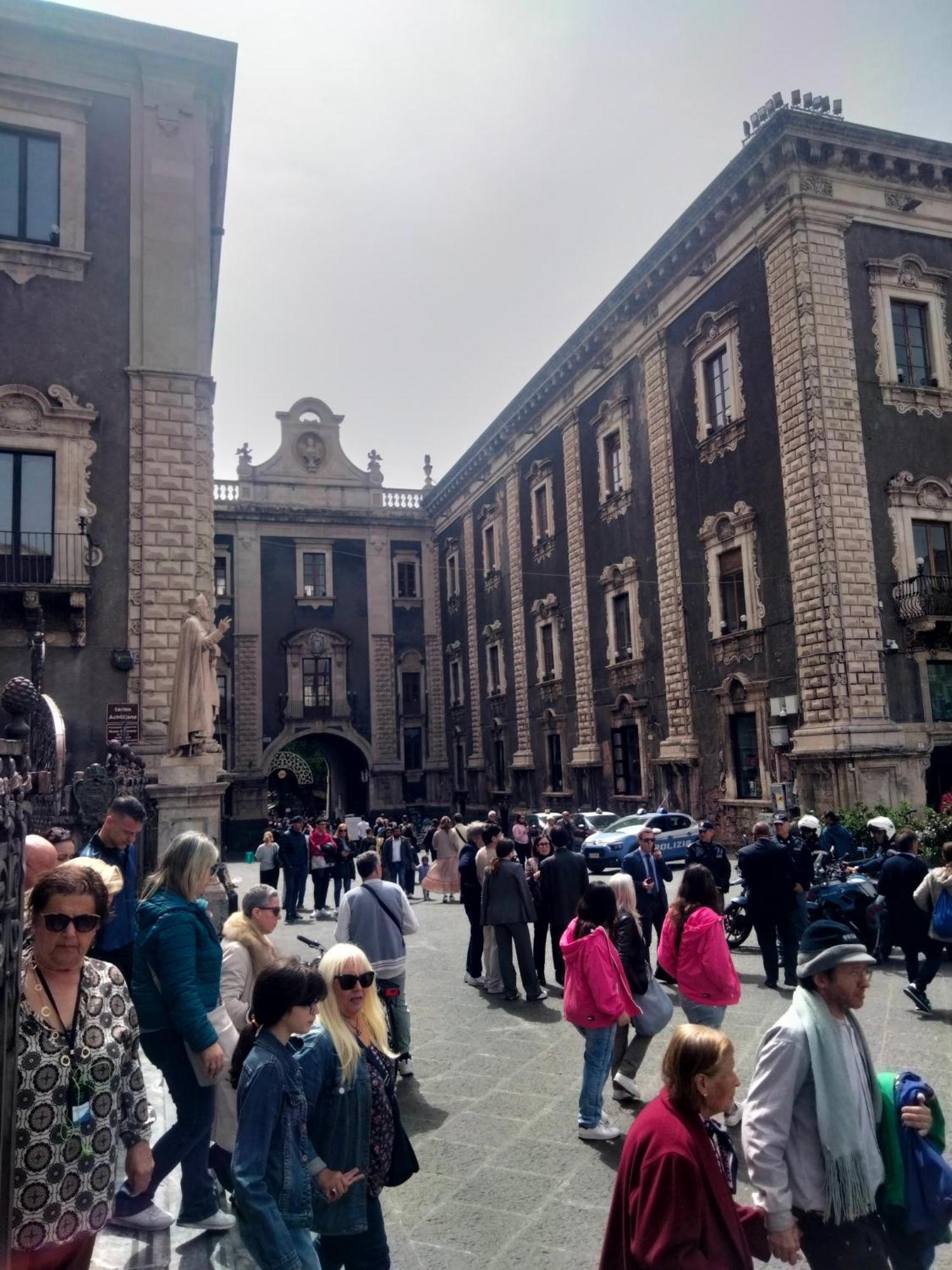 Etna Timeo Central Apartment In Baroque Building كاتانيا المظهر الخارجي الصورة