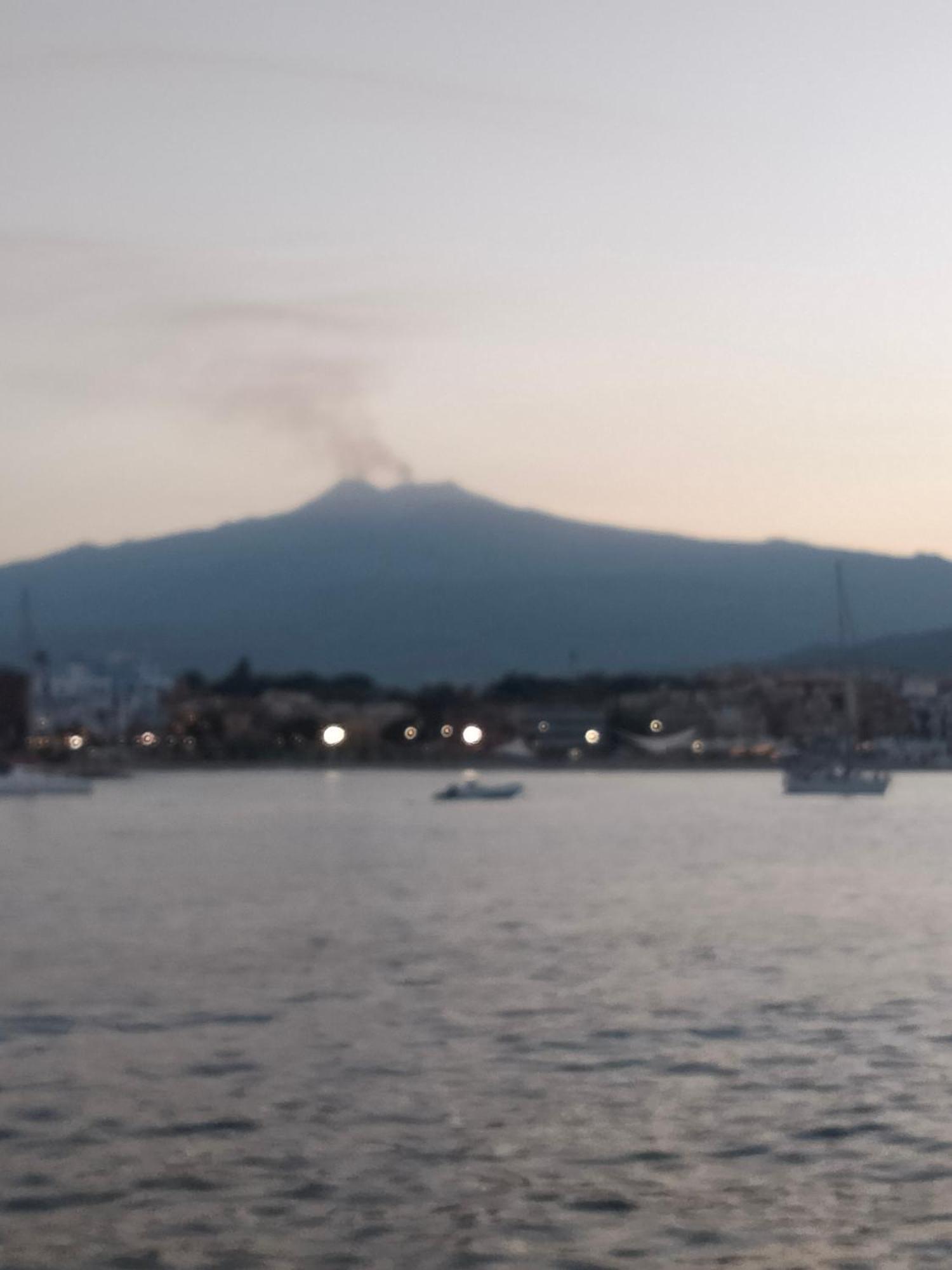 Etna Timeo Central Apartment In Baroque Building كاتانيا المظهر الخارجي الصورة